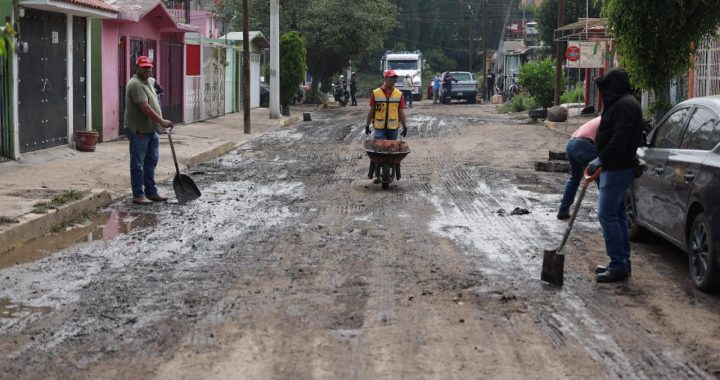 CONTINÚAN LABORES DE LIMPIEZA TRAS INUNDACIONES EN COACALCO