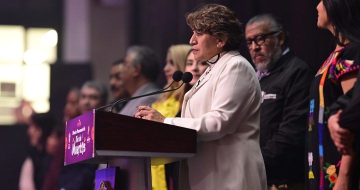Invita Gobernadora Delfina Gómez Álvarez a visitar la Ofrenda Monumental de Día de Muertos en Palacio de Gobierno