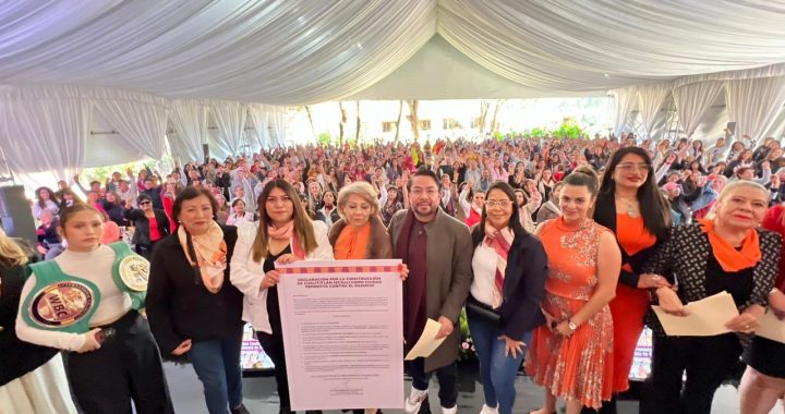 REAFIRMA DANIEL SERRANO COMPROMISO CON LAS MUJERES IZCALLENSES