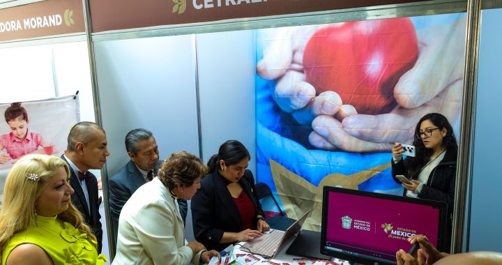 Se registra Gobernadora Delfina Gómez Álvarez como donadora voluntaria de órganos