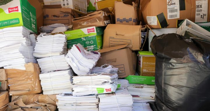 EL IEEM CONTINÚA RECICLANDO PAPEL EN DESUSO COMO PARTE DE SU COMPROMISO AMBIENTAL