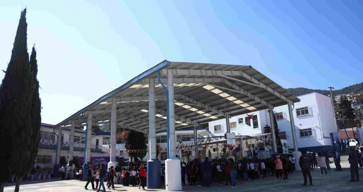 INAUGURA HUIXQUILUCAN NUEVA TECHUMBRE EN JARDÍN DE NIÑOS
