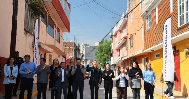 INICIA HUIXQUILUCAN LA ENTREGA DE OBRAS VIALES CON LA REPAVIMENTACIÓN DE CALLE EN PALO SOLO