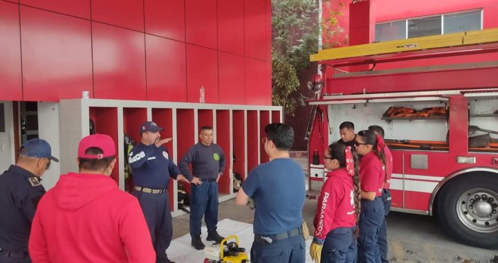 CAPACITAN A PERSONAL DE PROTECCIÓN CIVIL EN MANEJO DE EQUIPO HIDRÁULICO