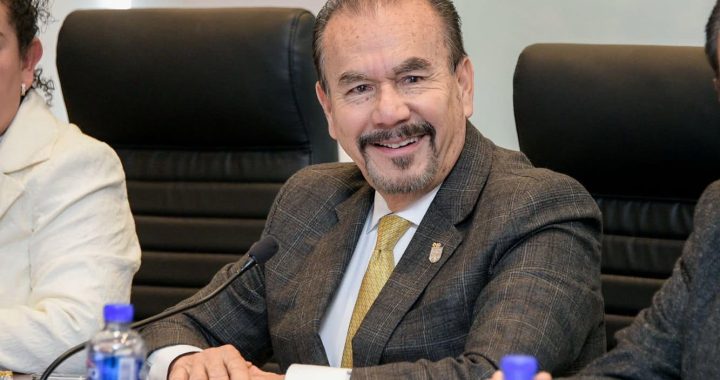 PEDRO RODRÍGUEZ TOMA PROTESTA A LA COMISIÓN MUNICIPAL DE MEJORA REGULATORIA, BUSCARÁ EFICIENTAR TRÁMITES Y SERVICIOS EN BENEFICIO DE LAS FAMILIAS DE ATIZAPÁN DE ZARAGOZA»