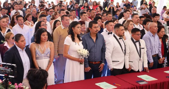 Dan el “Sí” 71 parejas en las Bodas del Bicentenario en Tecámac, en el Día del Amor y la Amistad