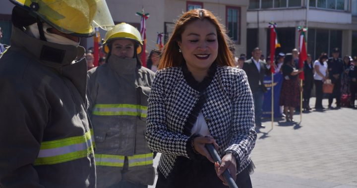 ENCABEZA YOSELIN MENDOZA CONMEMORACIÓN DEL DÍA DE LA BANDERA, SÍMBOLO DE LA SOBERANÍA Y UNIDAD NACIONAL
