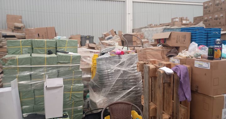 Policía de Cuautitlán Izcalli y la Fiscalía de Justicia del Edomex recuperaron 455 paquetes de mercancía robada a la empresa DHL y hallan bodega con más productos robados