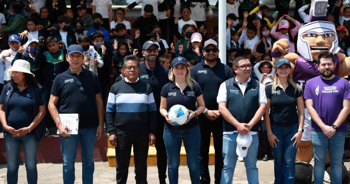 ENTREGA HUIXQUILUCAN EQUIPO DEPORTIVO PARA FOMENTAR LA ACTIVACIÓN FÍSICA ENTRE ESTUDIANTES