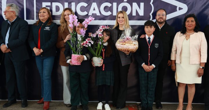 CONTINÚA HUIXQUILUCAN CON ENTREGA DE LENTES A ESTUDIANTES PARA MEJORAR SU DESEMPEÑO ESCOLAR