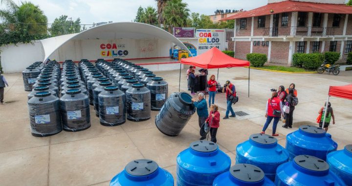 SE BENEFICIAN FAMILIAS COACALQUENSES CON TINACOS, CALENTADORES, BOMBAS Y PINTURA A BAJO COSTO