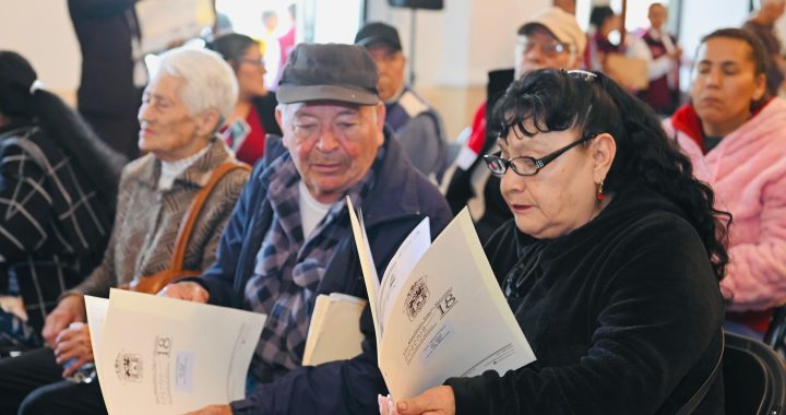 ENTREGAN 170 TESTAMENTOS A BAJO COSTO EN TLALNEPANTLA