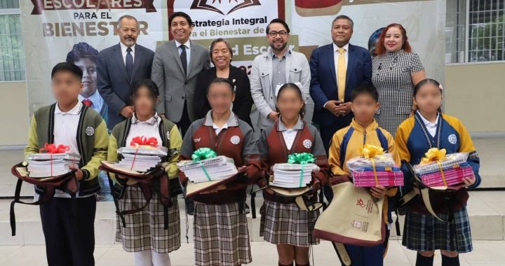 Inició la entrega de útiles escolares en Cuautitlán Izcalli