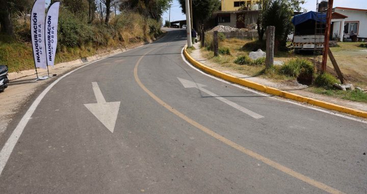 ENTREGA HUIXQUILUCAN REPAVIMENTACIÓN DE LA CARRETERA A CANALES