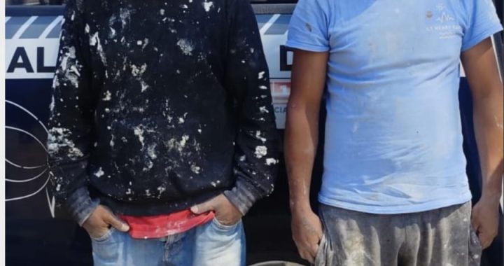 POLICÍA DE TLALNEPANTLA DETIENE A DOS SUJETOS EN POSESIÓN DE MOTOCICLETA CON REPORTE DE ROBO