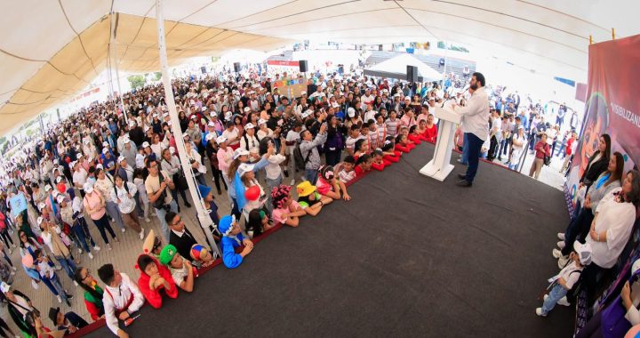 ENCABEZA ALCALDE ISAAC MONTOYA SEGUNDA CAMINATA POR LA INCLUSIÓN Y VISIBILIZANDO EL AUTISMO