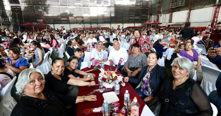 EL GOBIERNO DE TLALNEPANTLA INICIA LOS FESTEJOS DEL DÍA DE LA MAMÁ CON EVENTOS MULTITUDINARIOS EN EL ORIENTE DEL MUNICIPIO