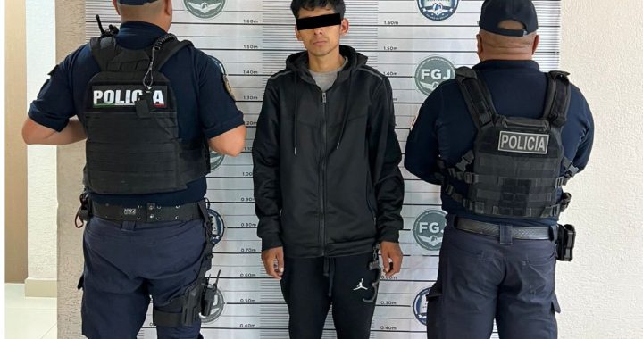 ELEMENTOS DE LA COMISARÍA DE SEGURIDAD DE TLALNEPANTLA DETIENEN A SUJETO CON PROBABLES SUSTANCIAS ILÍCITAS Y VEHÍCULO ALTERADO