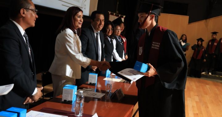 PRESIDENTA MUNICIPAL ROSI WONG IMPULSA EDUCACIÓN PARA LAS JUVENTUDES TECAMAQUENSES; RECONOCE SU TALENTO Y DEDICACIÓN