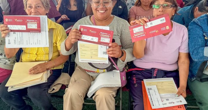 ENCABEZA ALCALDE ISAAC MONTOYA ENTREGA DE 5 MIL TARJETAS DEL PROGRAMA ESTATAL «MUJERES CON BIENESTAR»