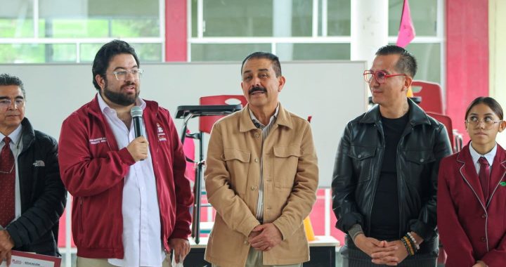 ENCABEZA ALCALDE ISAAC MONTOYA JUNTO CON EL SECRETARIO MIGUEL ÁNGEL HERNÁNDEZ ENTREGA DE OBRAS EN EL CONALEP 188
