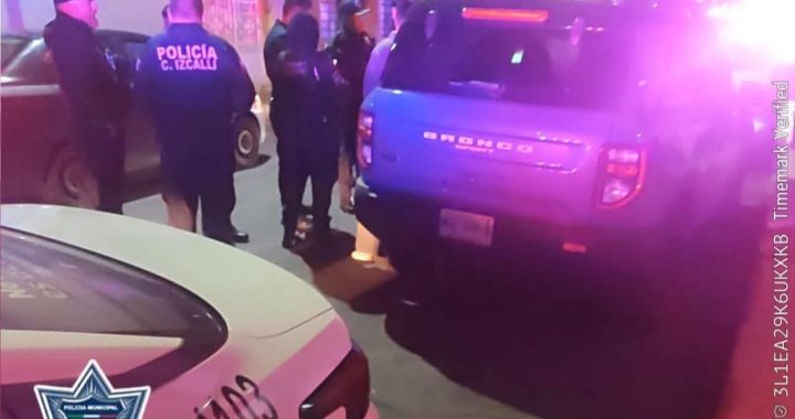 Policía Municipal de Cuautitlán Izcalli recupera vehículo robado minutos después de recibir el reporte
