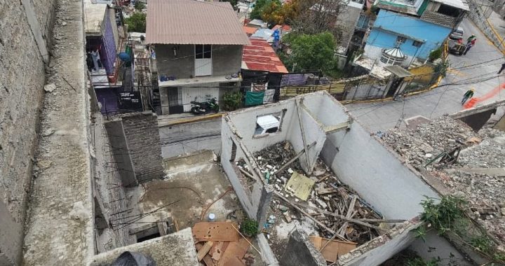 EL GOBIERNO MUNICIPAL DE TLALNEPANTLA MANTIENE SUPERVISIÓN PERMANENTE EN LOS TRABAJOS DE DEMOLICIÓN EN LA «ZONA CERO» DE LA COLONIA LÁZARO CÁRDENAS
