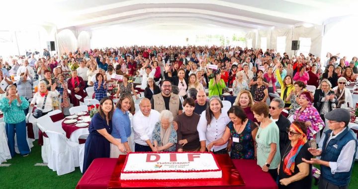 ENCABEZA RACIEL PÉREZ CRUZ CELEBRACIÓN DEL 19 ANIVERSARIO DE LA CASA DE DÍA EMMA GODOY