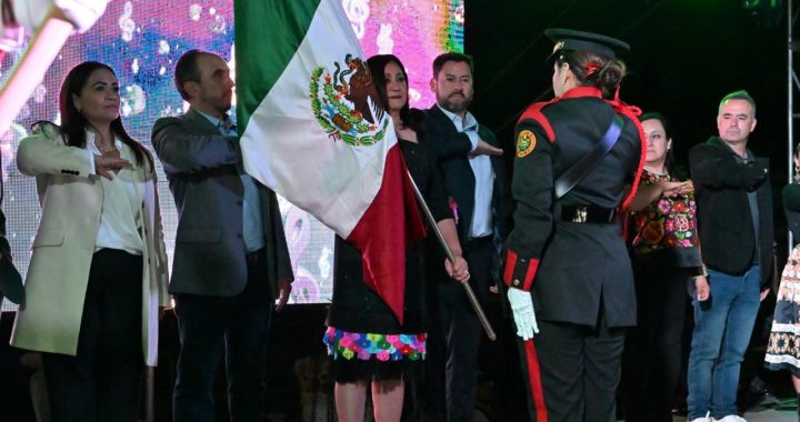 TECÁMAC CONMEMORA EL 216 ANIVERSARIO DE LA INDEPENDENCIA DE MÉXICO CON DESFILE CÍVICO MILITAR